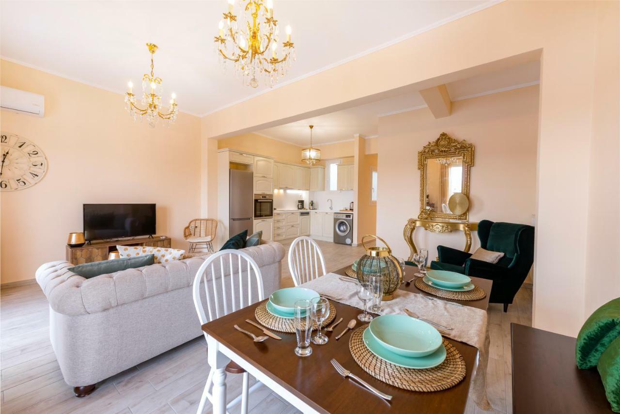 Anaria Gold Suite Ermoupoli Bagian luar foto