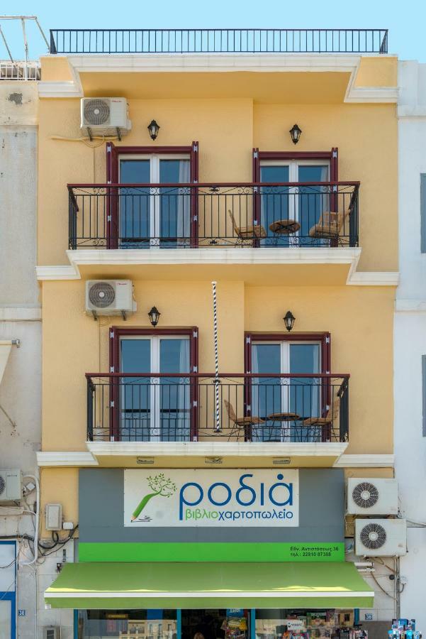 Anaria Gold Suite Ermoupoli Bagian luar foto