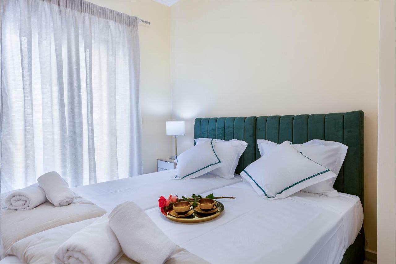 Anaria Gold Suite Ermoupoli Bagian luar foto